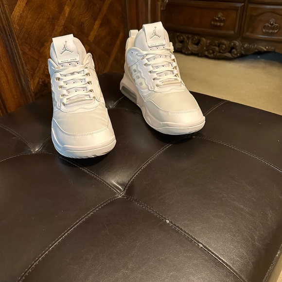 Men’s Shoes. New - Picture 2 of 4